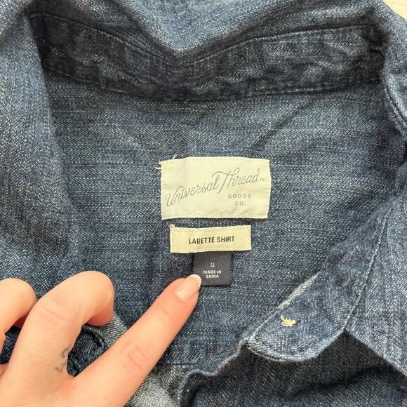 Universal Thread Denim Labette Shirt Blue Button Up Long Sleeve, Size Small - Picture 4 of 6